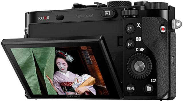Sony RX1R II: Palm-Sized 35mm Sensor Camera Boasts Jaw-Dropping